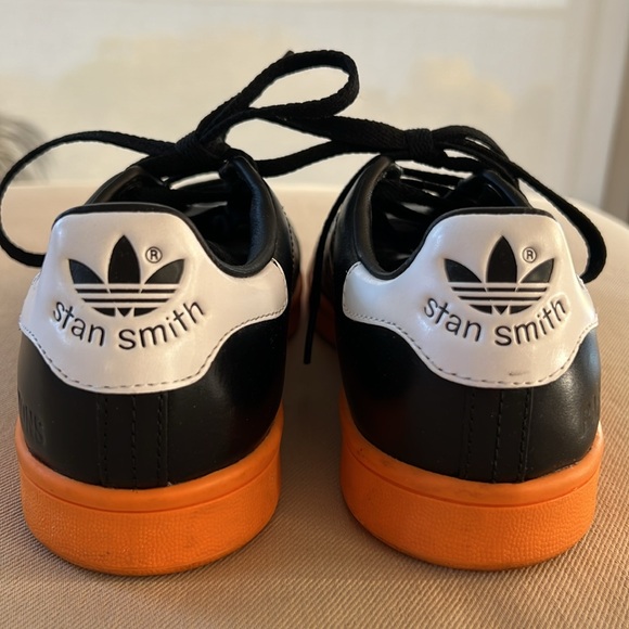 adidas x Stan Smith Leather ‘Black Orange’ - Picture 4 of 14